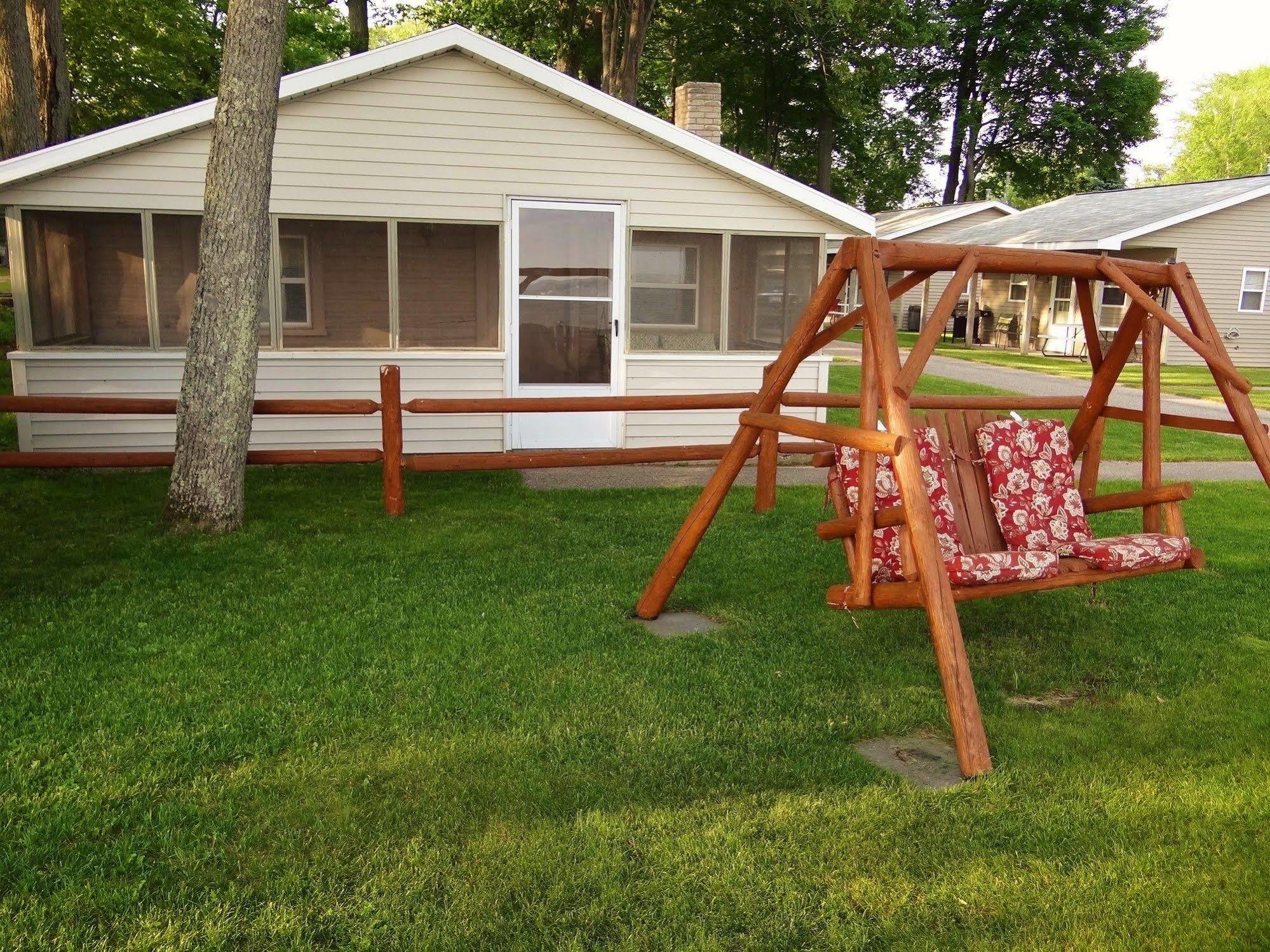 Sunset Resort Prudenville Екстериор снимка