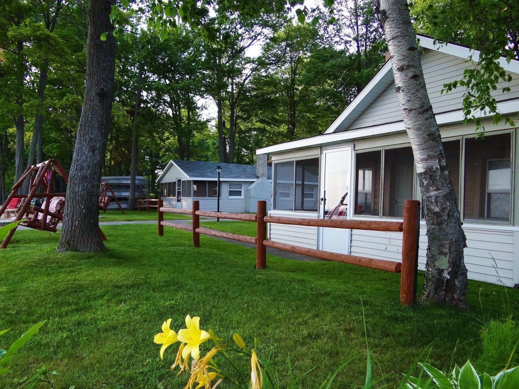 Sunset Resort Prudenville Екстериор снимка