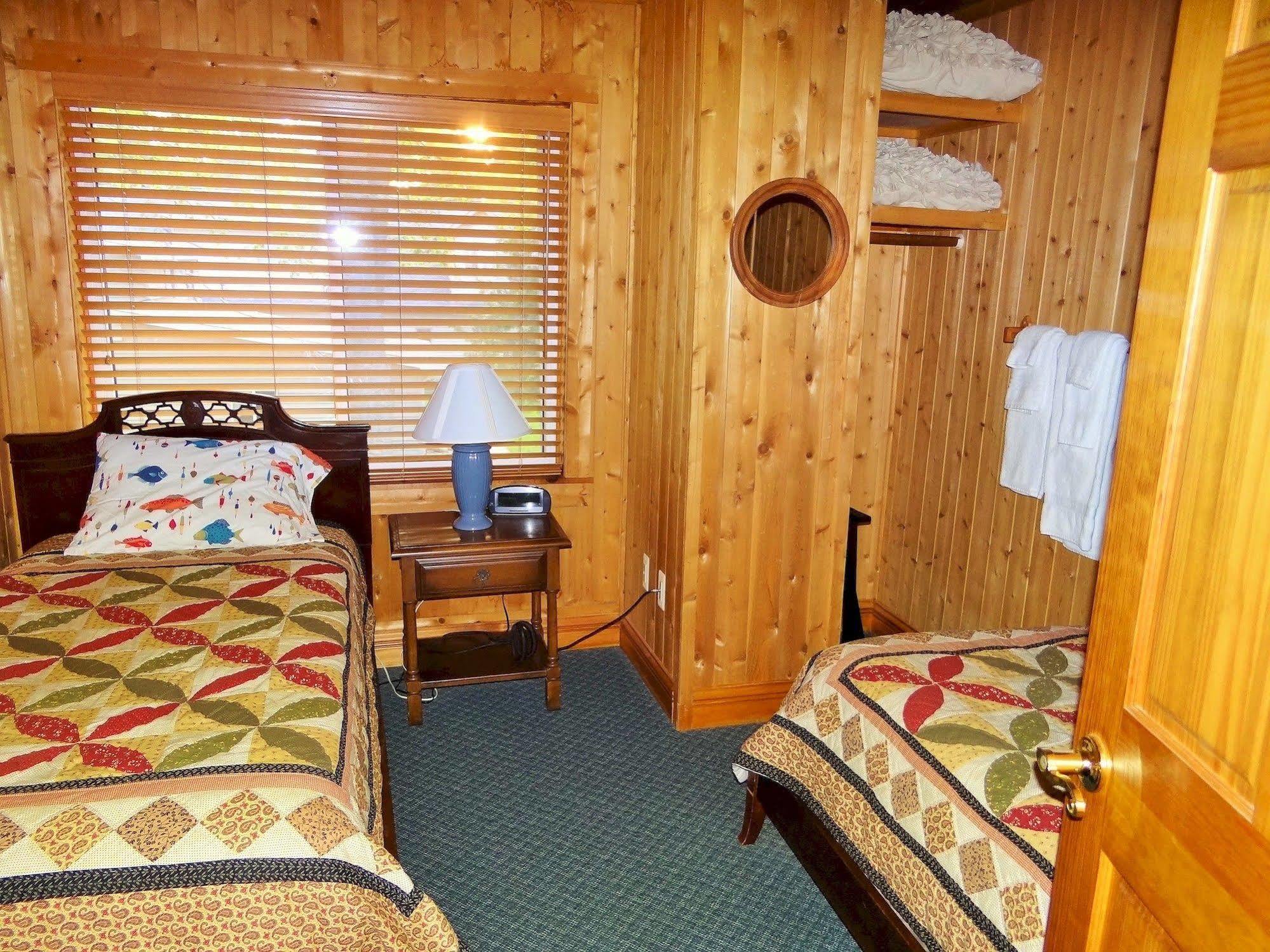 Sunset Resort Prudenville Екстериор снимка