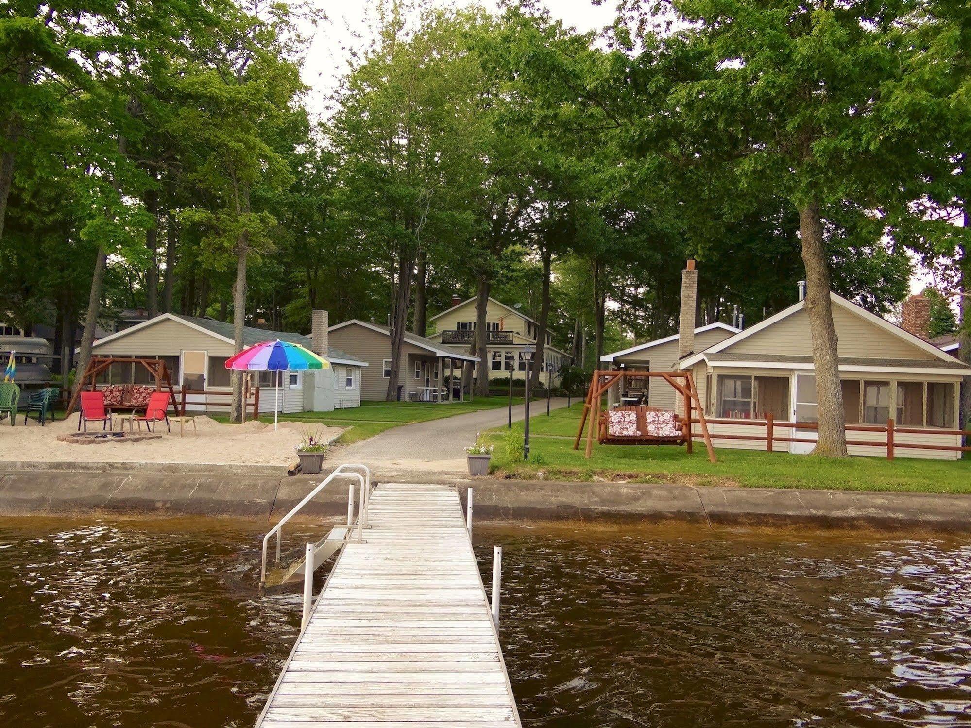 Sunset Resort Prudenville Екстериор снимка
